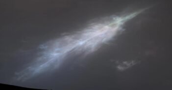 Curiosity's view of the iridescent cloud.